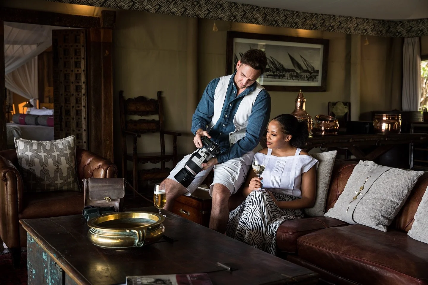 Looking back at some of the stunning wildlife that Zarafa has to offer&hellip;
d&amp;b Clothing: Samuel Baker Shirt in Washer Blue, Samuel Baker Stretch Vest in Rock, Elephant Bill Cargo Shorts in Rock. Freya Top in White, Florence Skirt in Zebra
Mod