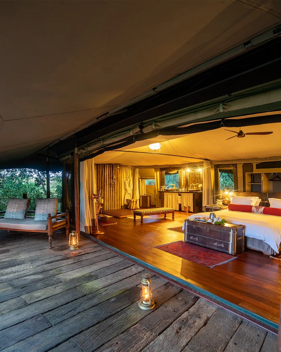 The Jahazi Suite at Mara Plains | Your private safari sanctuary

Hidden beneath a canopy of trees offering incredible views of wildlife parading past, the Jahazi Suite at Mara Plains in Kenya's Olare Motorogi Conservancy blends luxury and nature in p