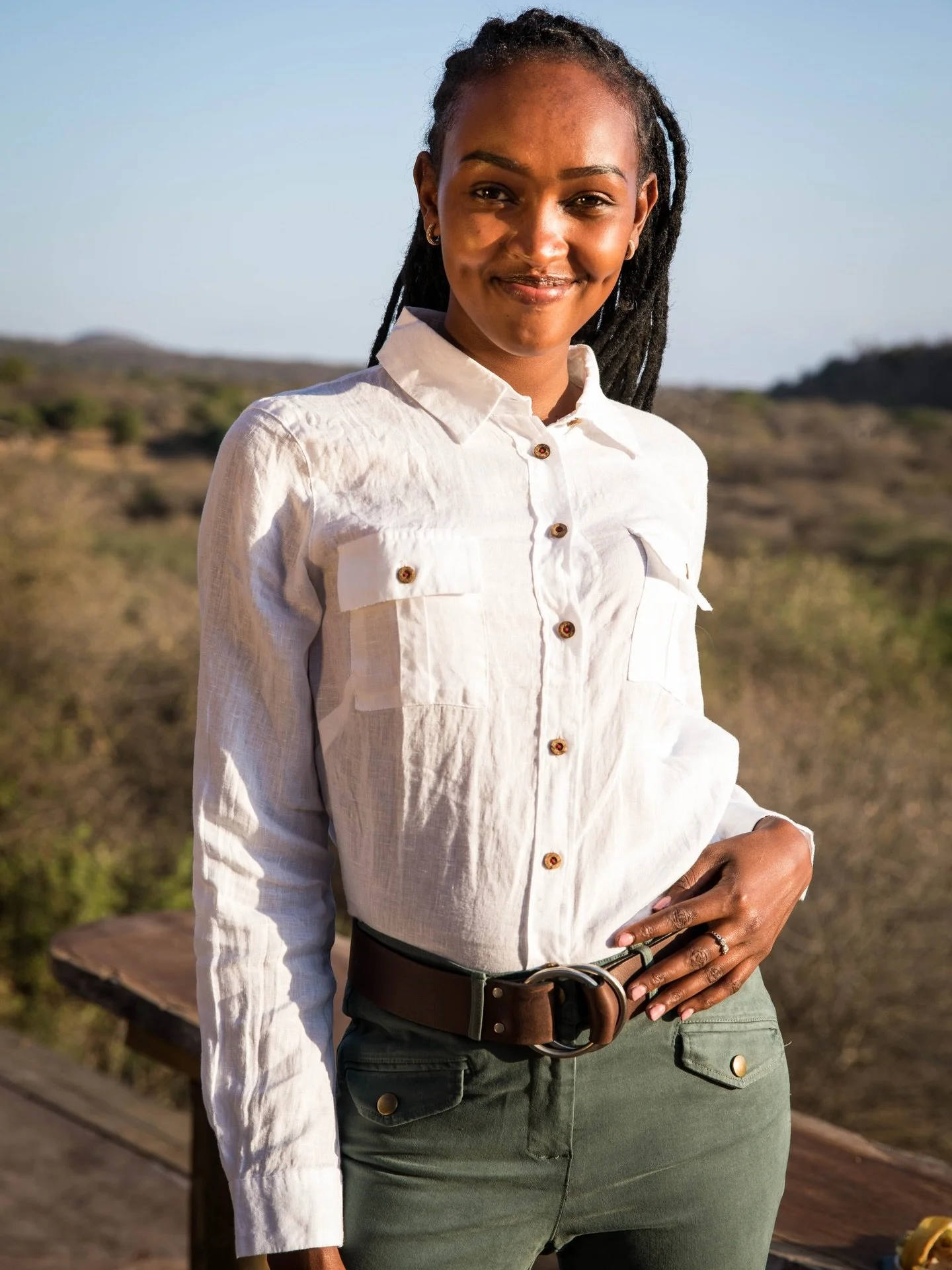 The lovely Kimberly showing off our Marianne Wide Leather Belt&hellip;
d&amp;b Clothing: Caddick Collar Shirt in White, Markham Stretch Jodhpurs in Sage, Marianne Wide Leather Belt in Brown.
Model: @sakian_ntutu 
Photographer: @andrewhowardphoto 
Ken