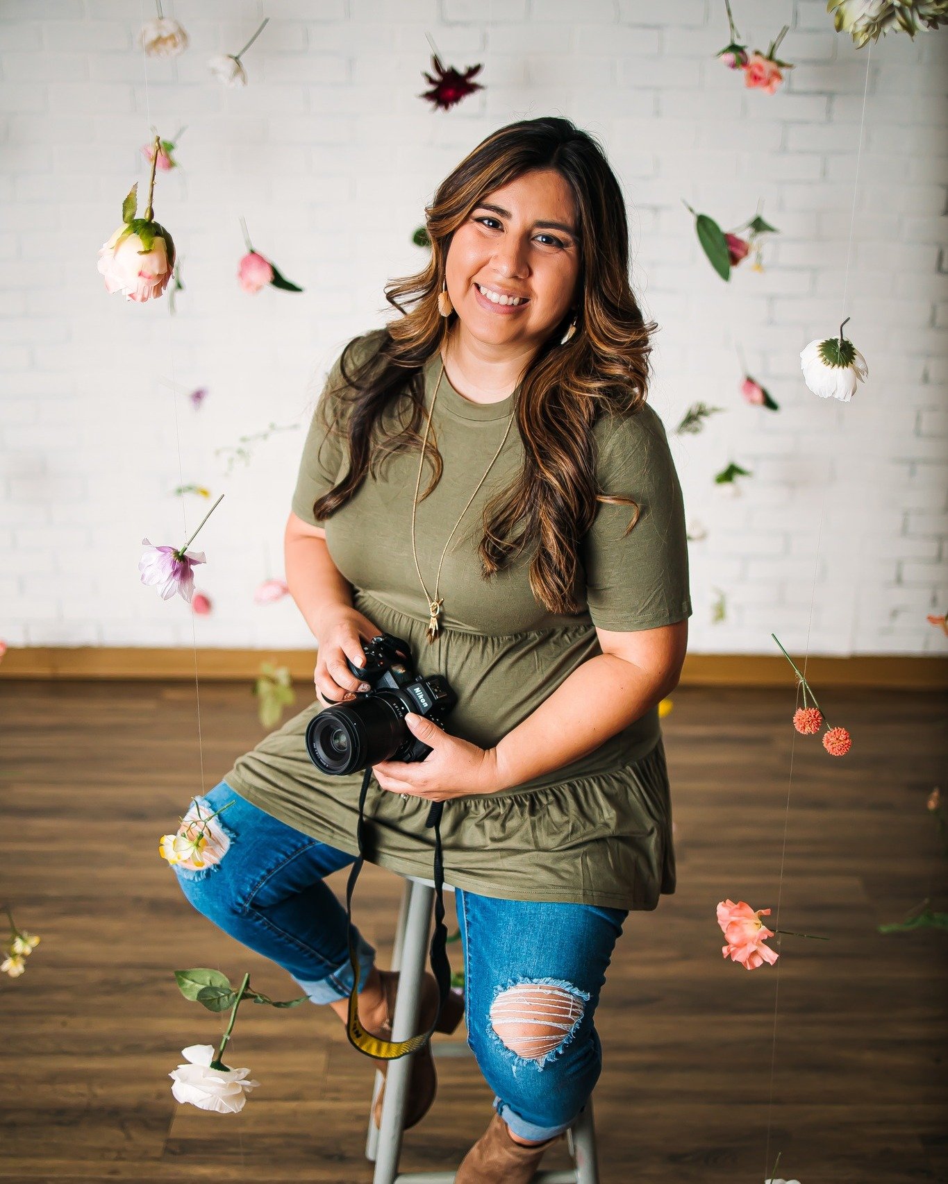 ONLY 3 SPOTS LEFT FOR JULY'S SUMMER PHOTOGRAPHY CAMP!
Join us for a fun 4 day photography summer camp! Geared towards children ages 8-14, our curriculum will include learning about cameras, composition, and different lighting techniques.
This camp