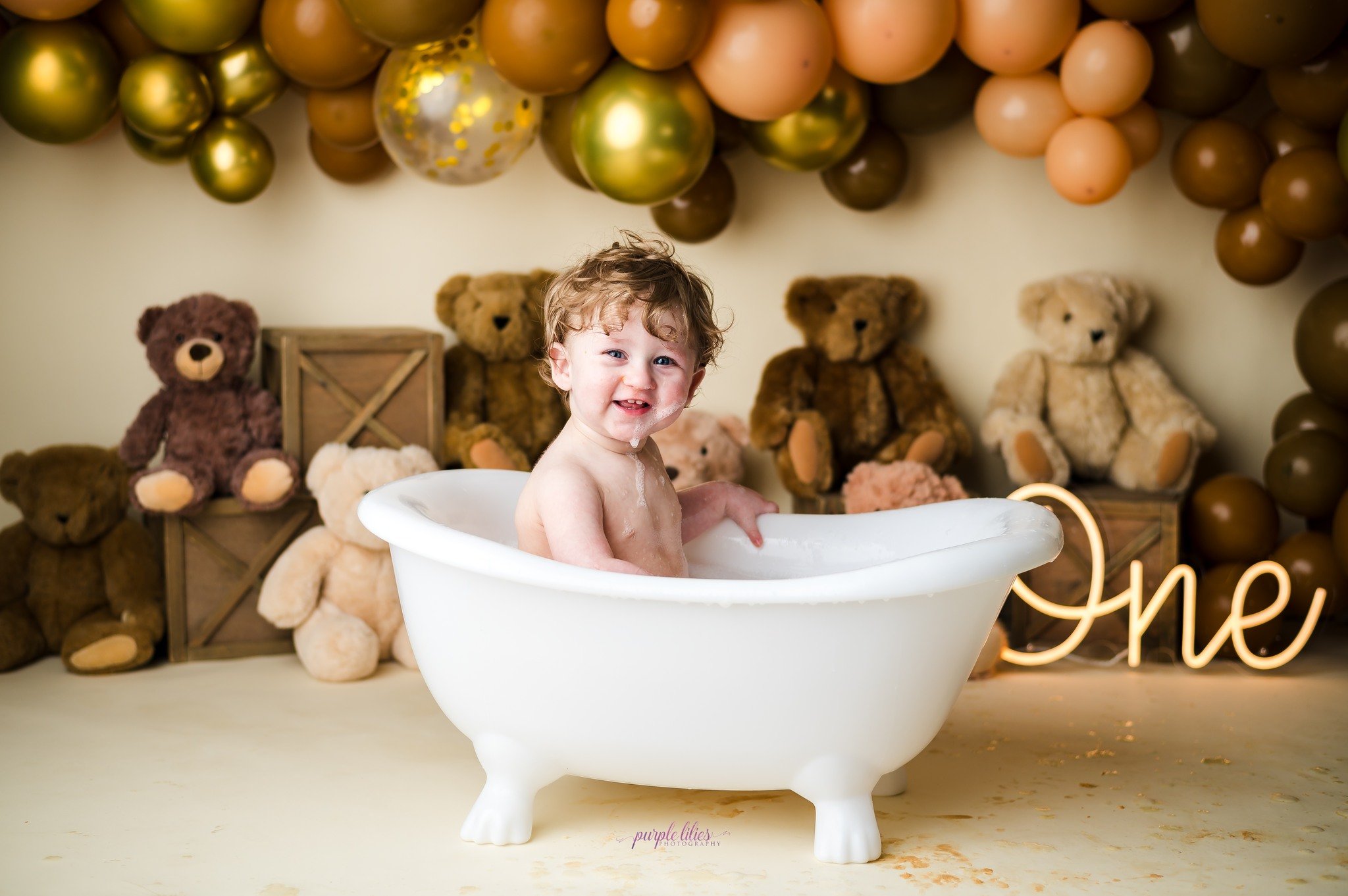 Mr H was definitely a lot happier splashing!
#dallasphotos #photographer #oneyearold #friscophotographer #dentonphotographer #dallasbabyphotographer #cakesmash #planophotographer #mckinneyphotographer #dfwphotographer #babyphotographer #growwithme