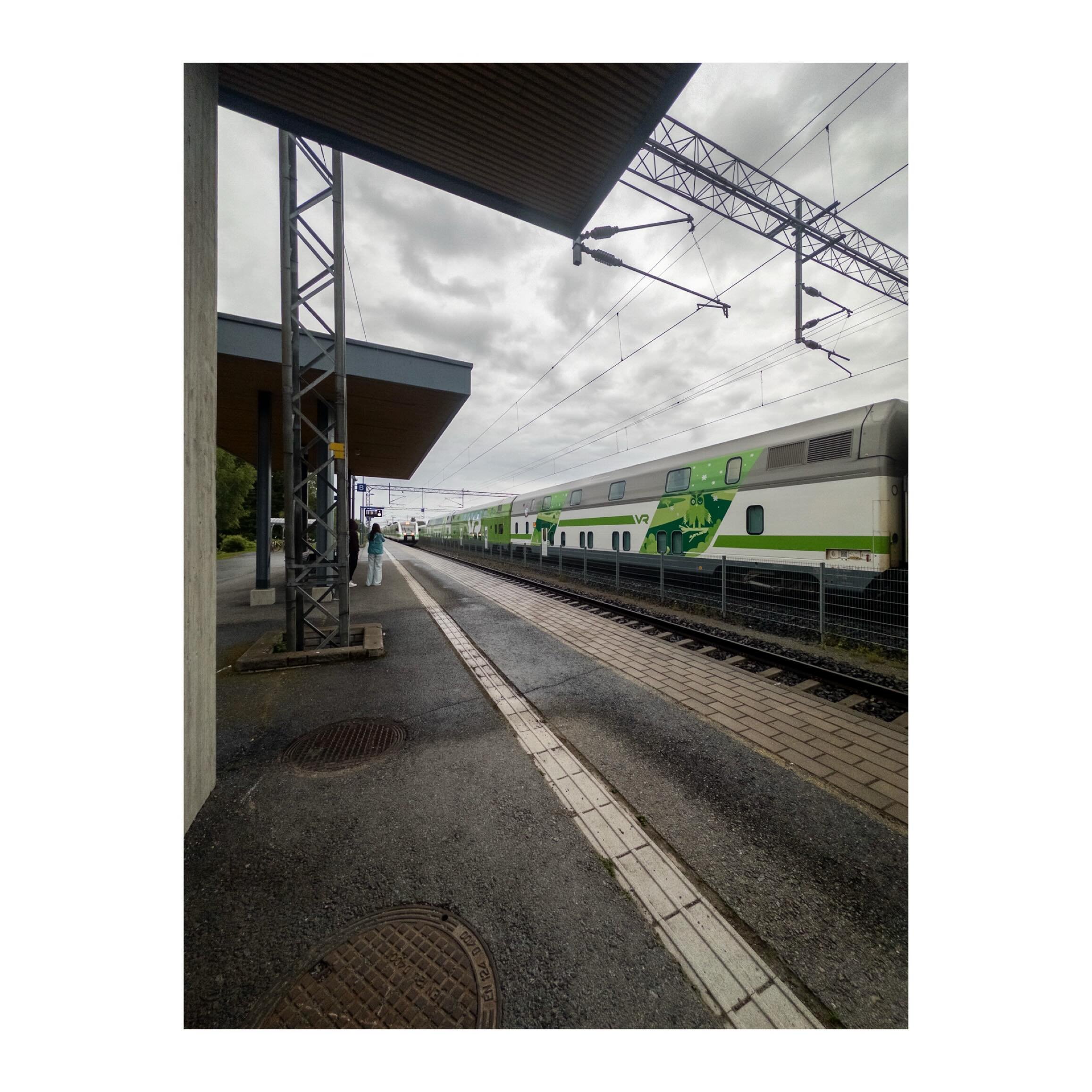 @vrmatkalla #trainstation #trip #earlymornings