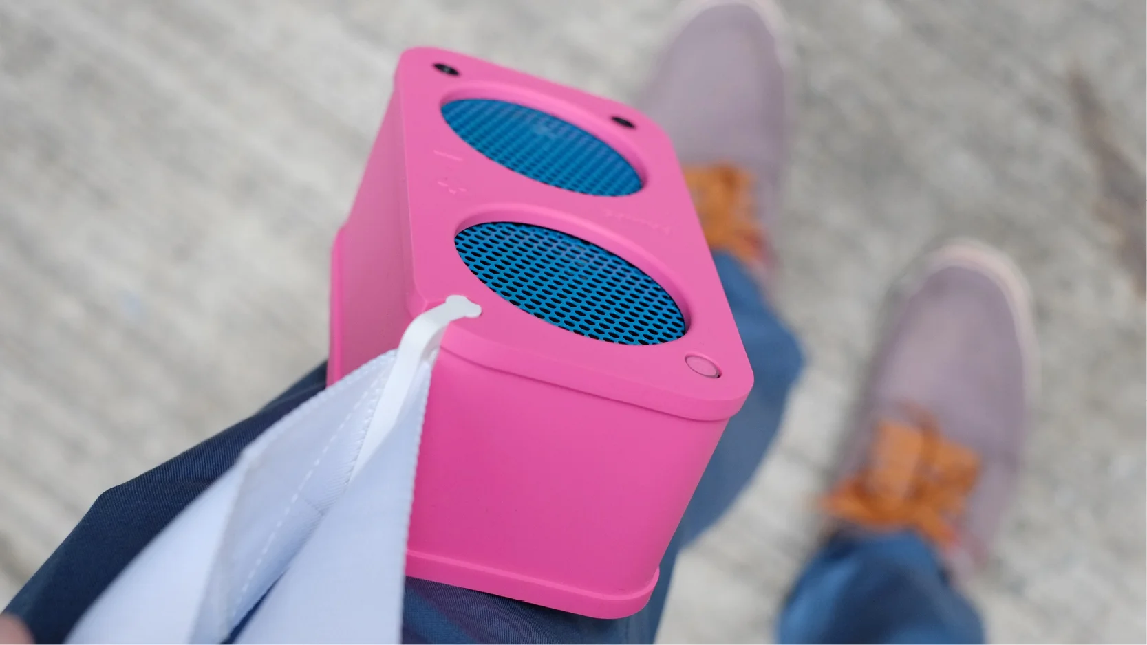 Philips / Audio / Portable Bluetooth speaker / SB5200