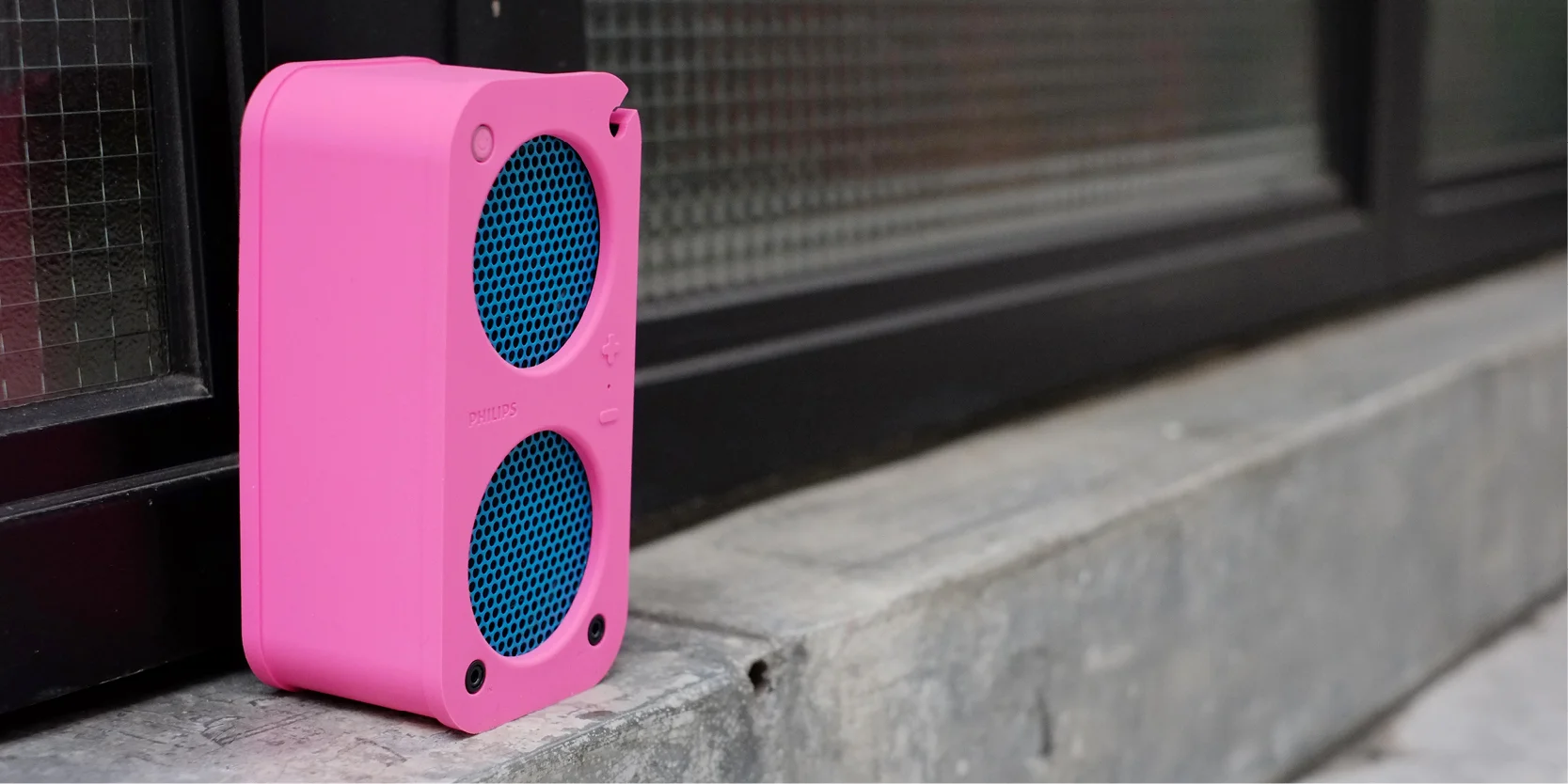 Philips / Audio / Portable Bluetooth speaker / SB5200