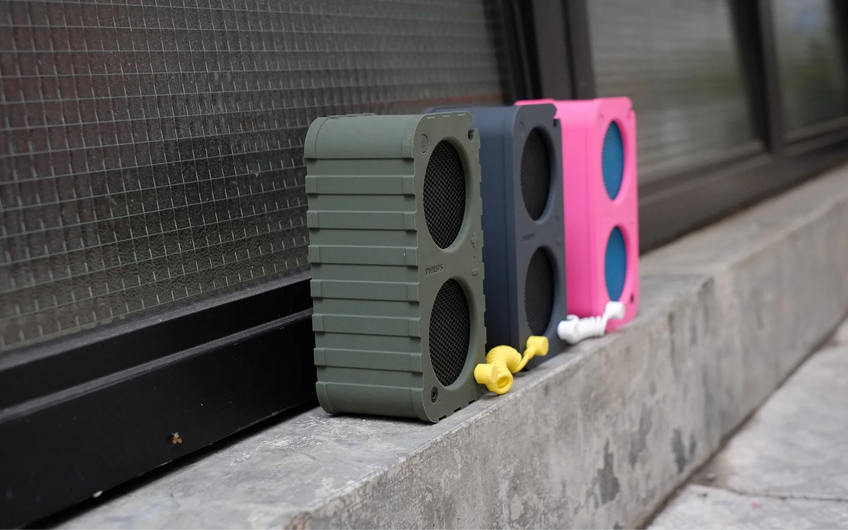 Philips / Audio / Portable Bluetooth speaker / SB5200