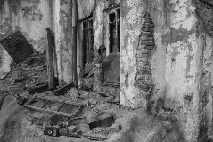 EasternFront_BerlinRuins.png
