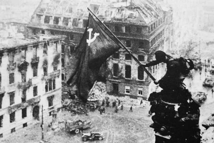 EasternFront_VictoryBerlin.png