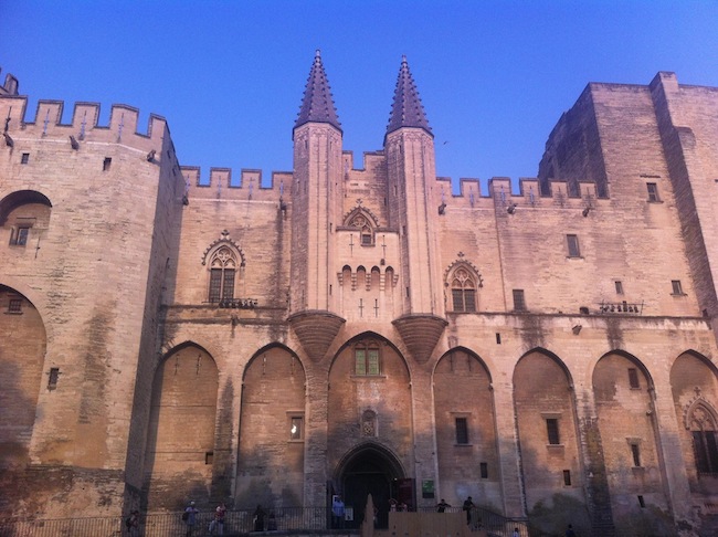 FESTIVAL D'AVIGNON 2016 - ÉDITORIAL