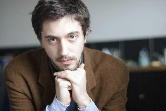 MERVEILLEUX/Simon Falguières : "La place du merveilleux me paraît essentielle à l’heure actuelle pour pouvoir raconter des histoires et offrir, ainsi, un théâtre populaire, rigoureux et humaniste”