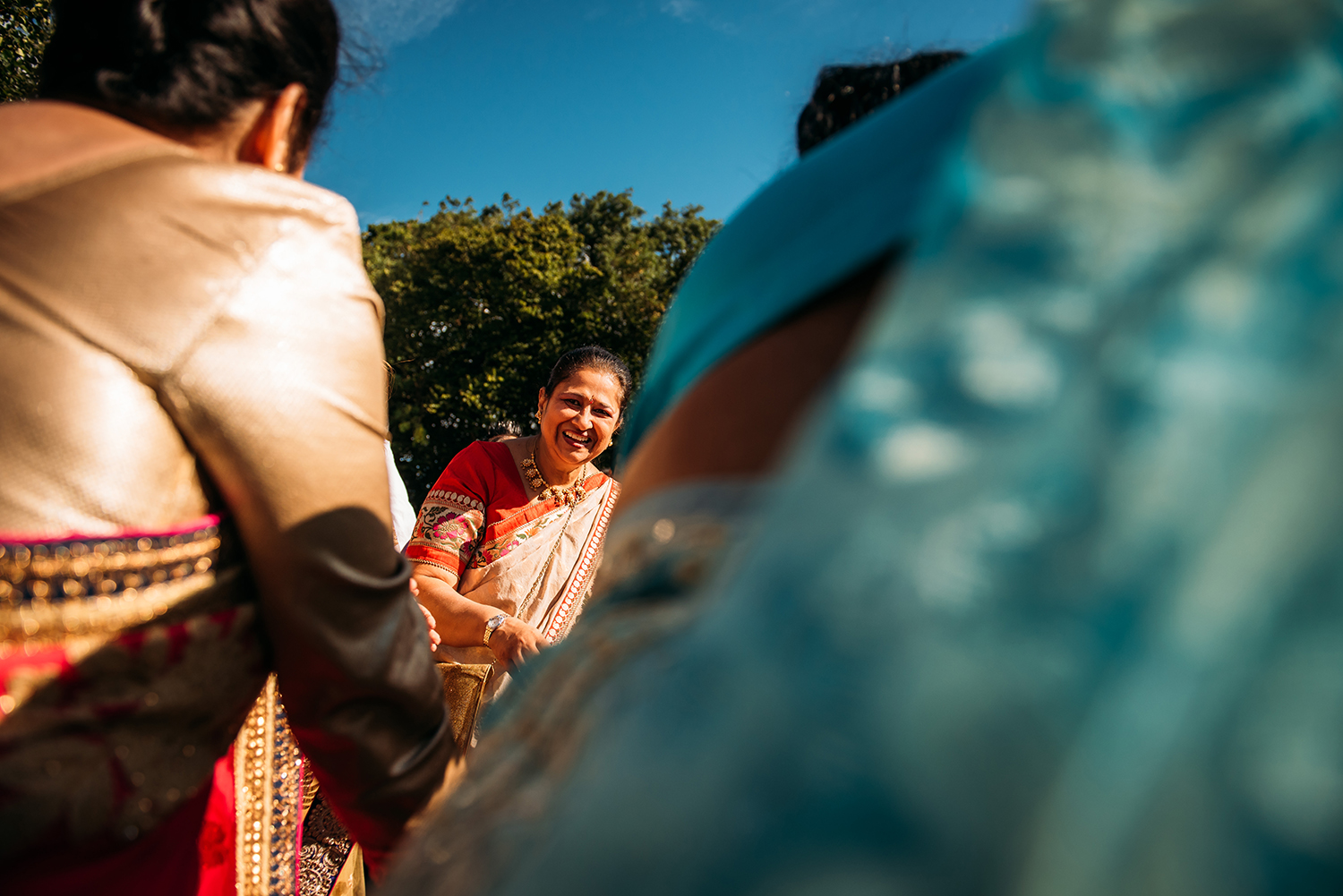  3 Indian ladies dancing 