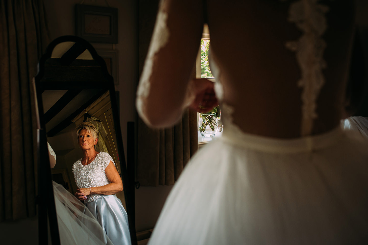  bride’s mum looking on 