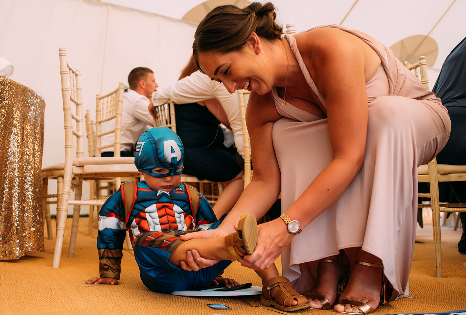  bridesmaid puts her sons ‘Captain America’ costume on 