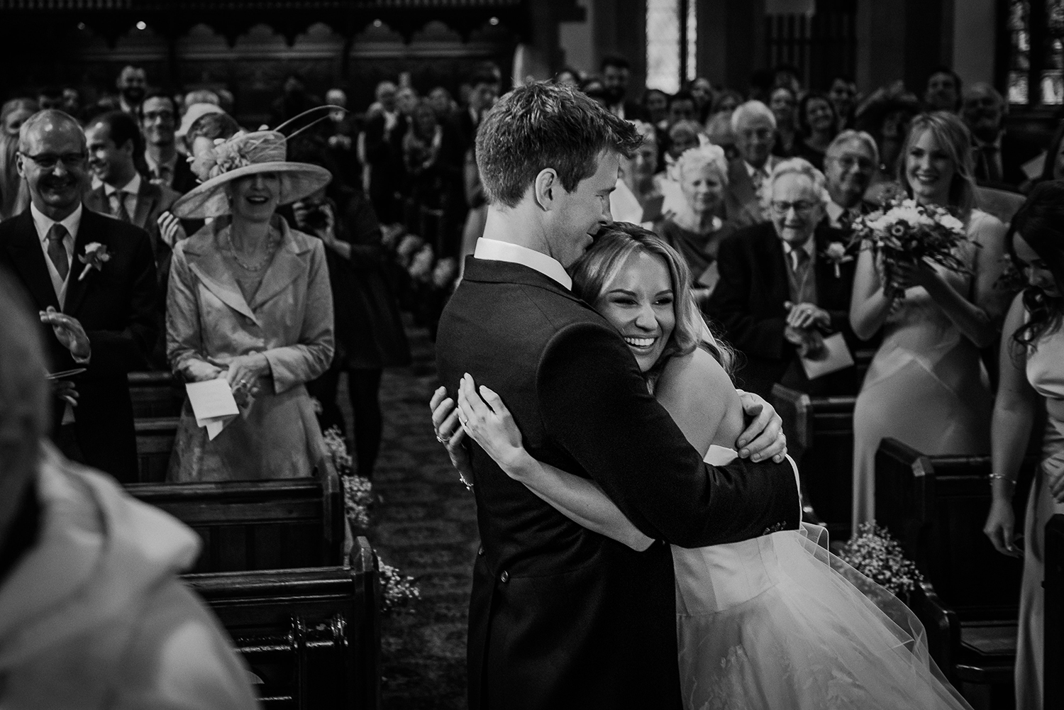 BW photo, big squeeze after the first kiss