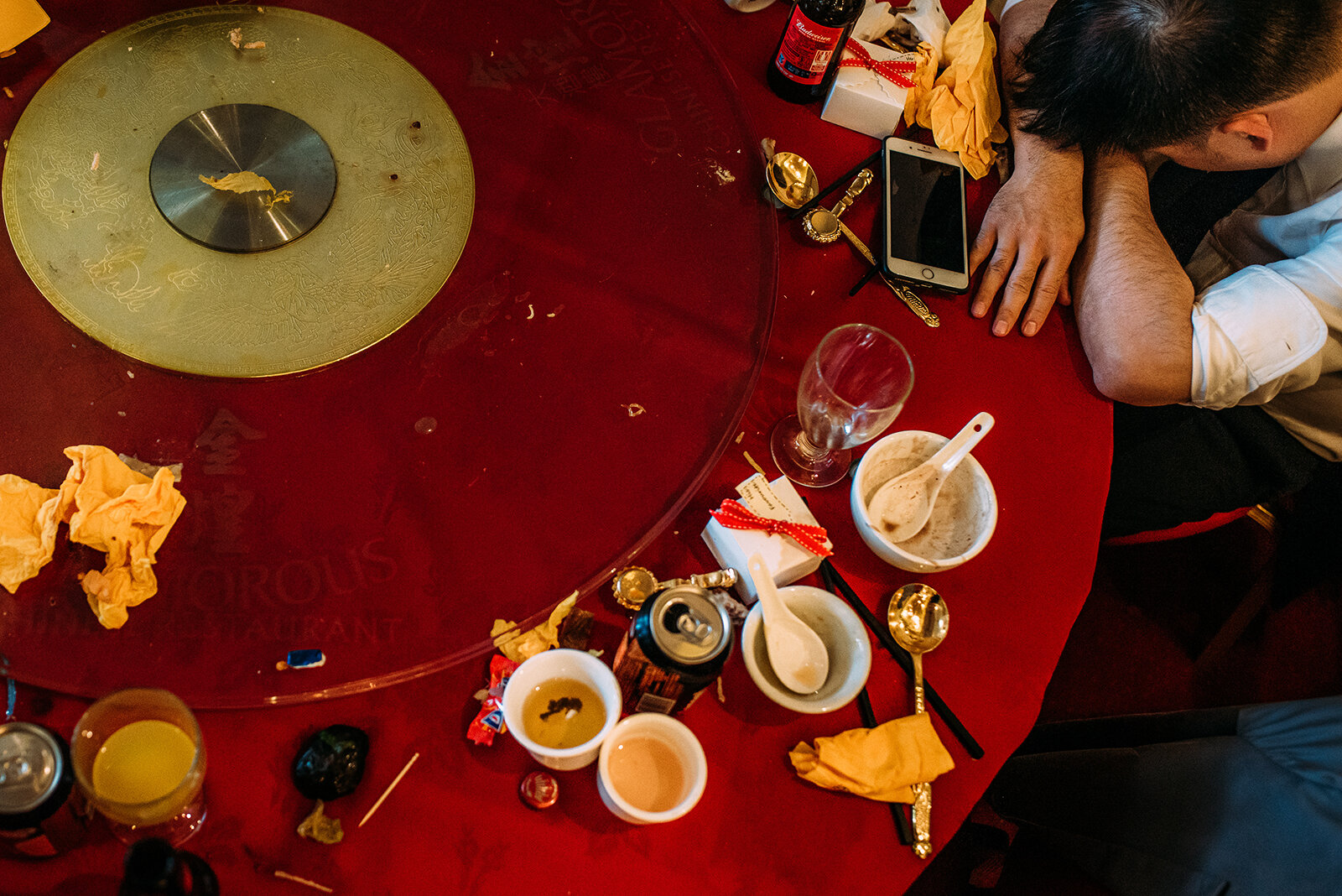 Guests drinking and having fun at the 'Glamorous Chinese restaurant.