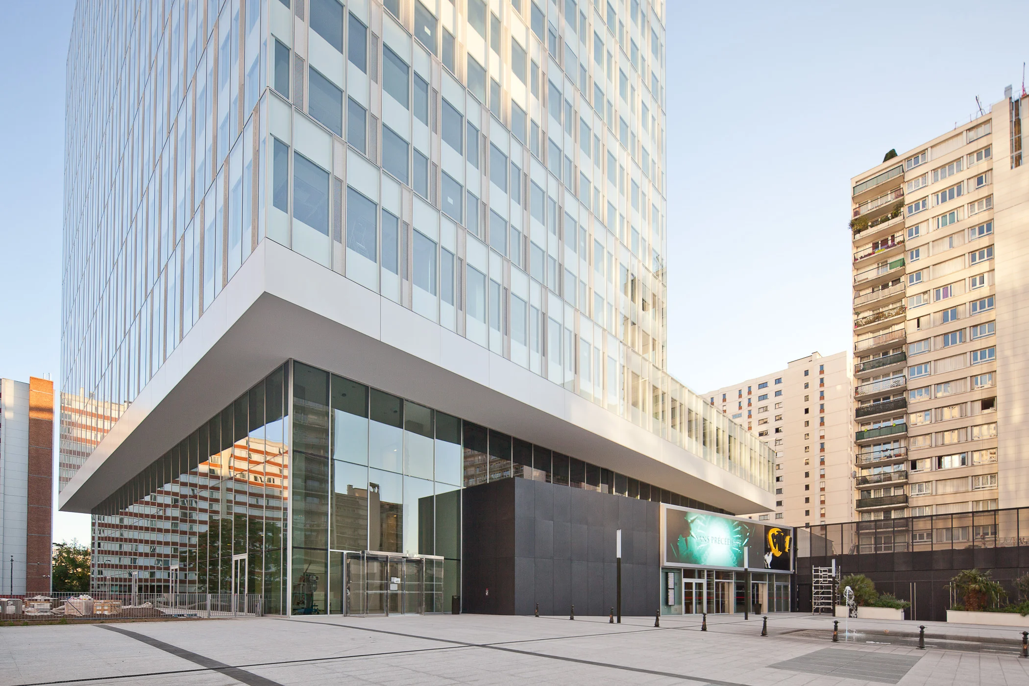 11-So Ouest Plaza-Barthélémy Grino Architectes-2015.jpg