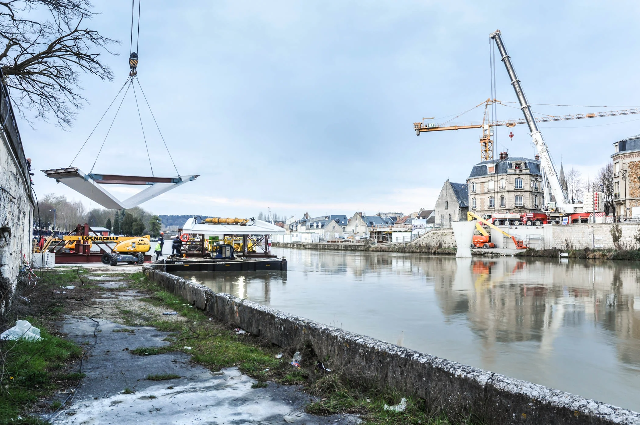 10-bga-chantier passerelle soissons.jpg