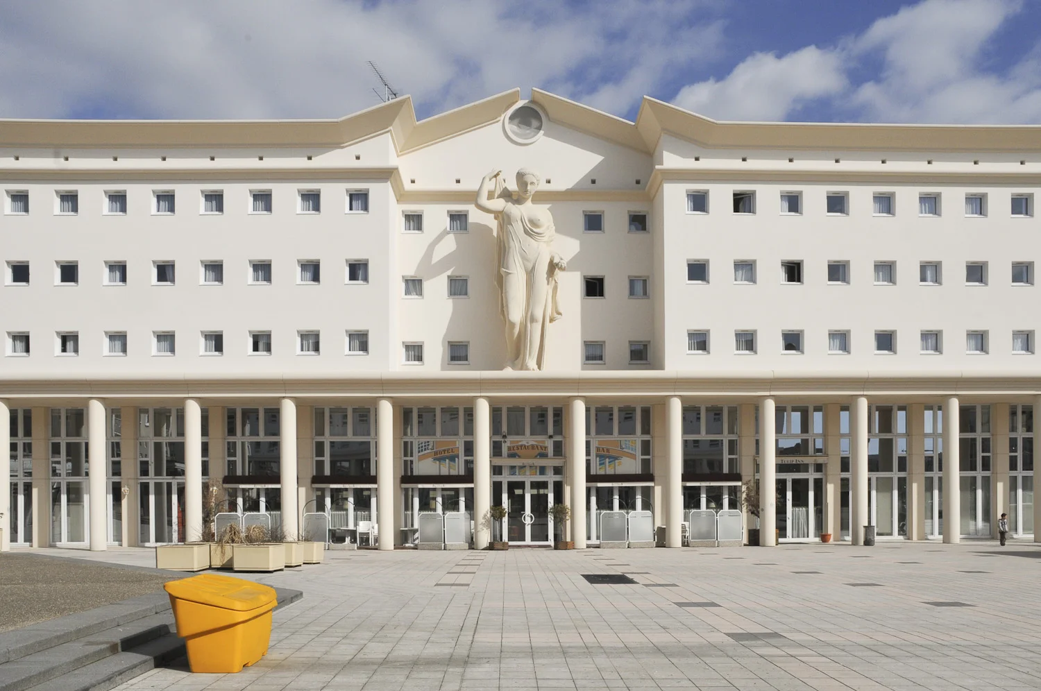 20-Bussy Saint George -2009.jpg