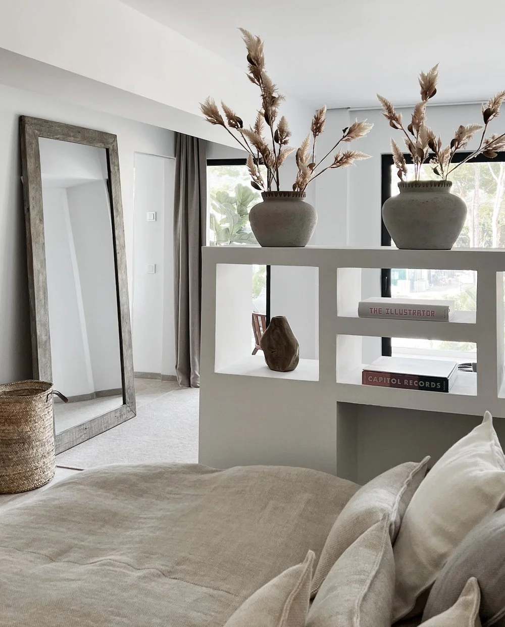 30 Room Divider Apartment Aesthetic Ideas for Instant Style - Textured Apartment Interior Ideas