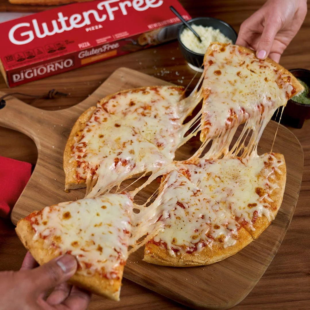 NUSA_DiGiorno_GlutenFree_FourCheese-Lifestyle1_1x1_Still_JPG.jpg