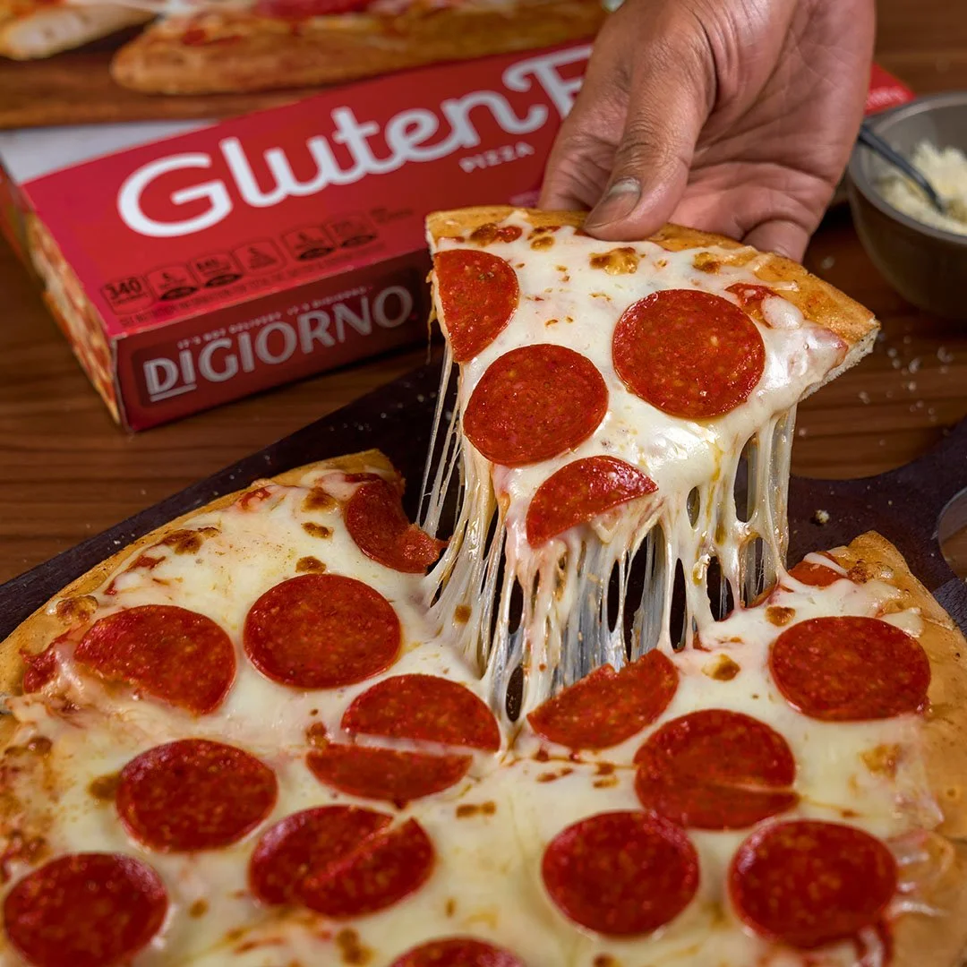 NUSA_DiGiorno_GlutenFree_Pepperoni-Lifestyle2_1x1_Still_JPG.jpg