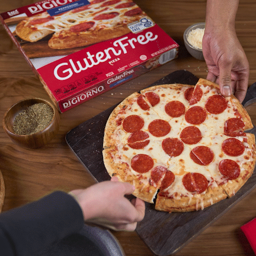 NUSA_DiGiorno_GlutenFree_Pepperoni-Lifestyle1_1080x1080_GIF_MP4.gif