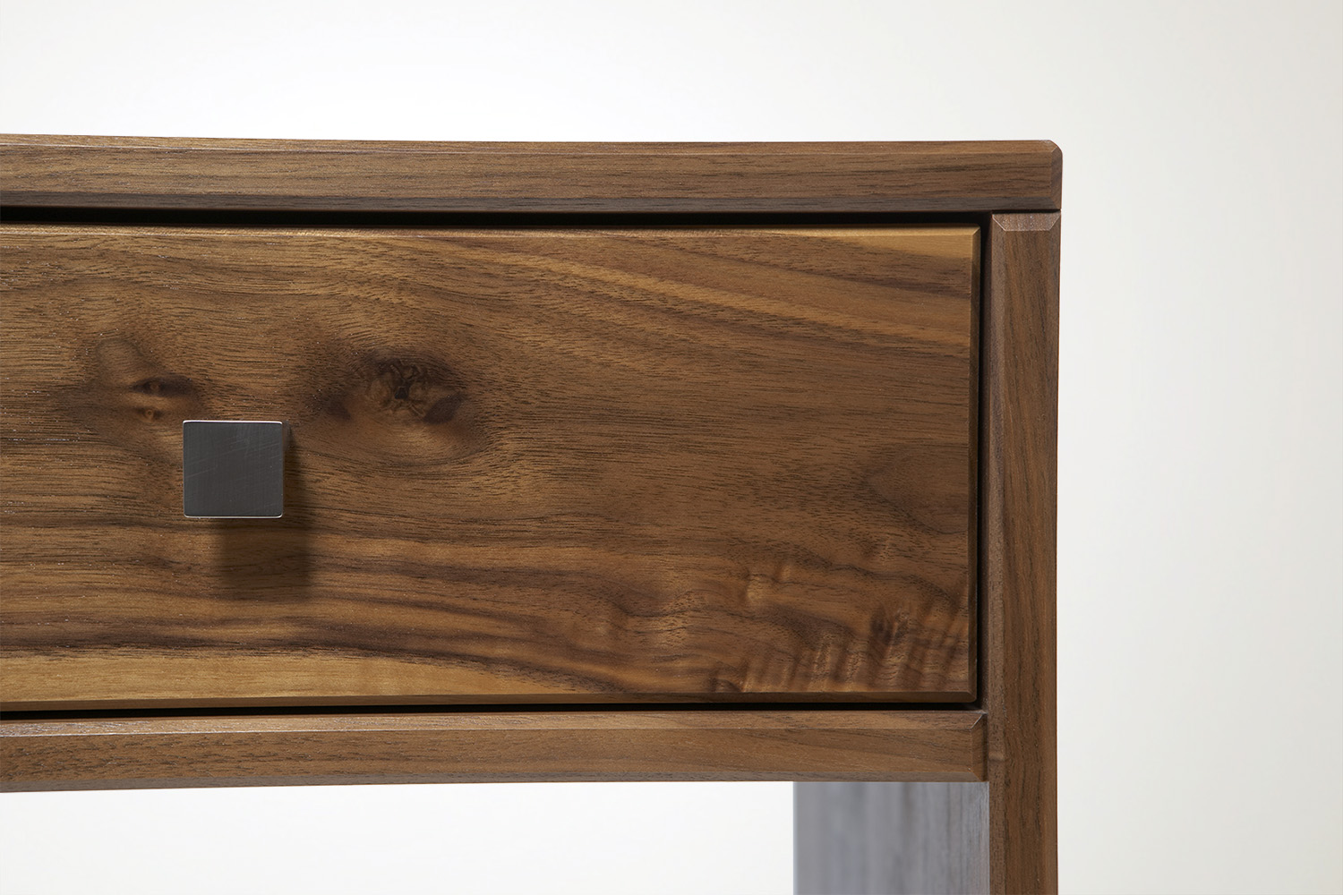 Touch Side Table in walnut (detail) - Speke Klein