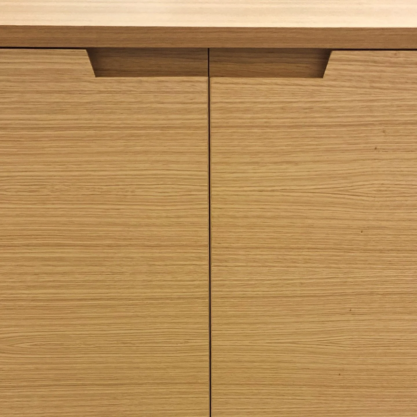 Detail. Linea Sideboard. 
Rift cut oak. 

The Linea Sideboard has unique angled drawer and door pulls that elevate something potentially ordinary to extraordinary.

#sideboard #diningroomdesign #livingroomdesign #diningroomdecor #livingroomdecor #oak