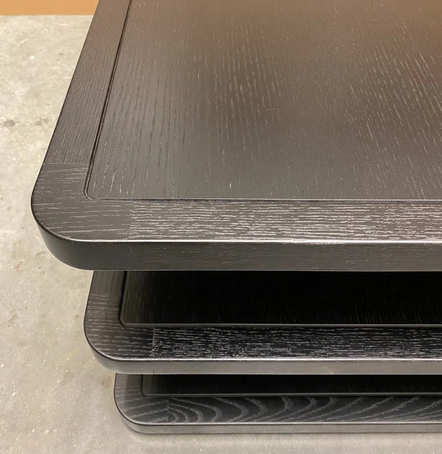Detail. Custom coffee table in Black Oak. 

#customfurniture #customcoffeetable #bespokefurniture #torontodesign