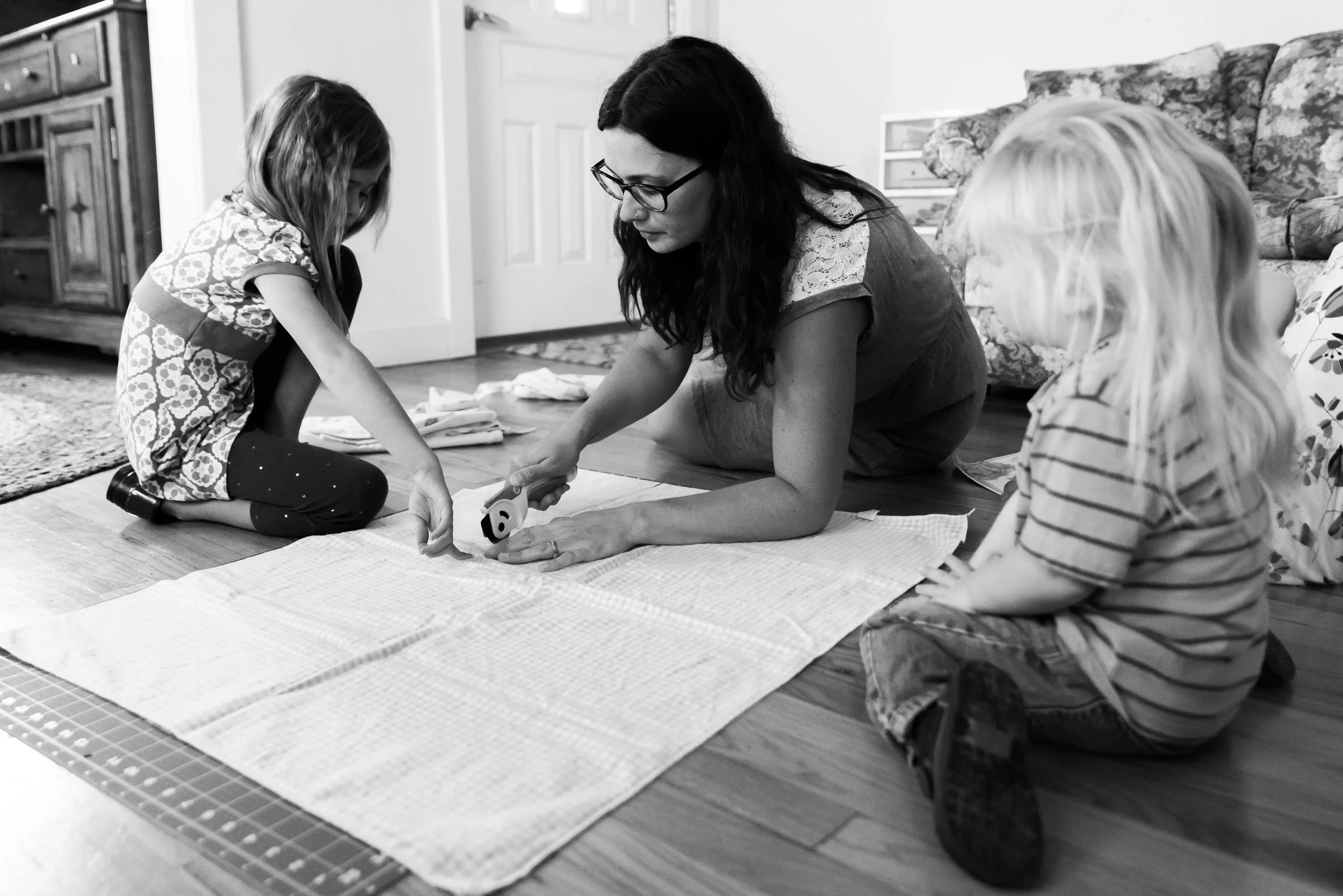 Family Photographer In Home 2017-21.jpg