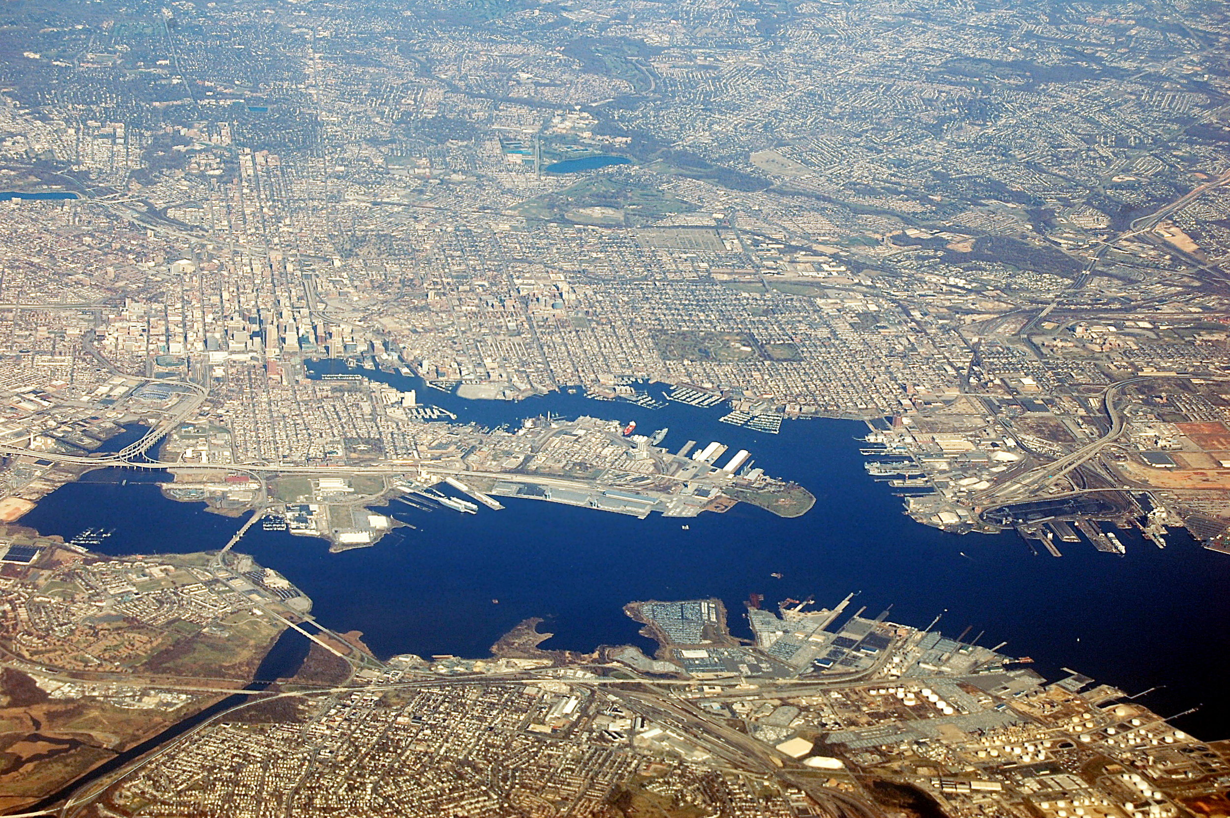 Baltimore, MD. Photo: Fletcher 6, Wikimedia Commons
