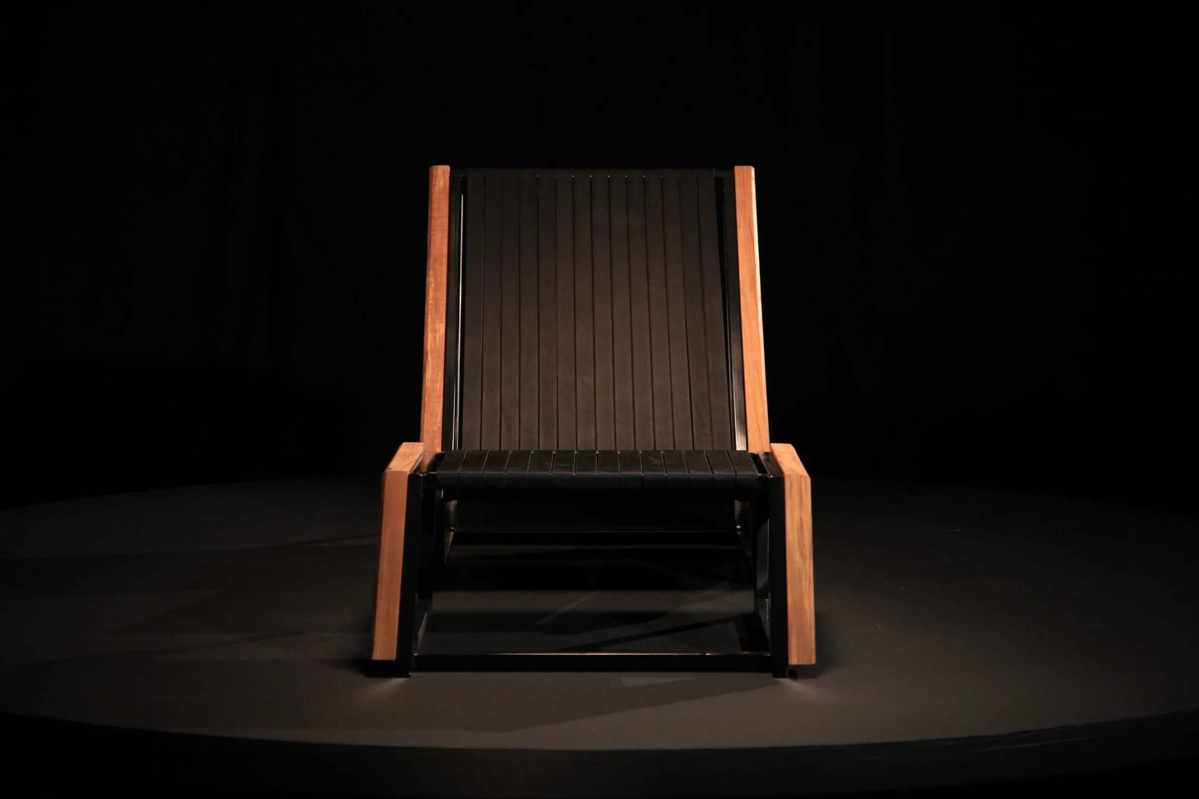 Outdoor Lounge Chair