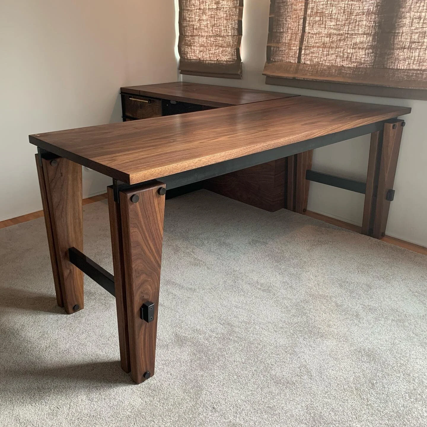 Adjustable height workstation for one of our all time favorite clients, @stonehurstjk and his Lautner designed &ldquo;tree house&rdquo; #johnlautner