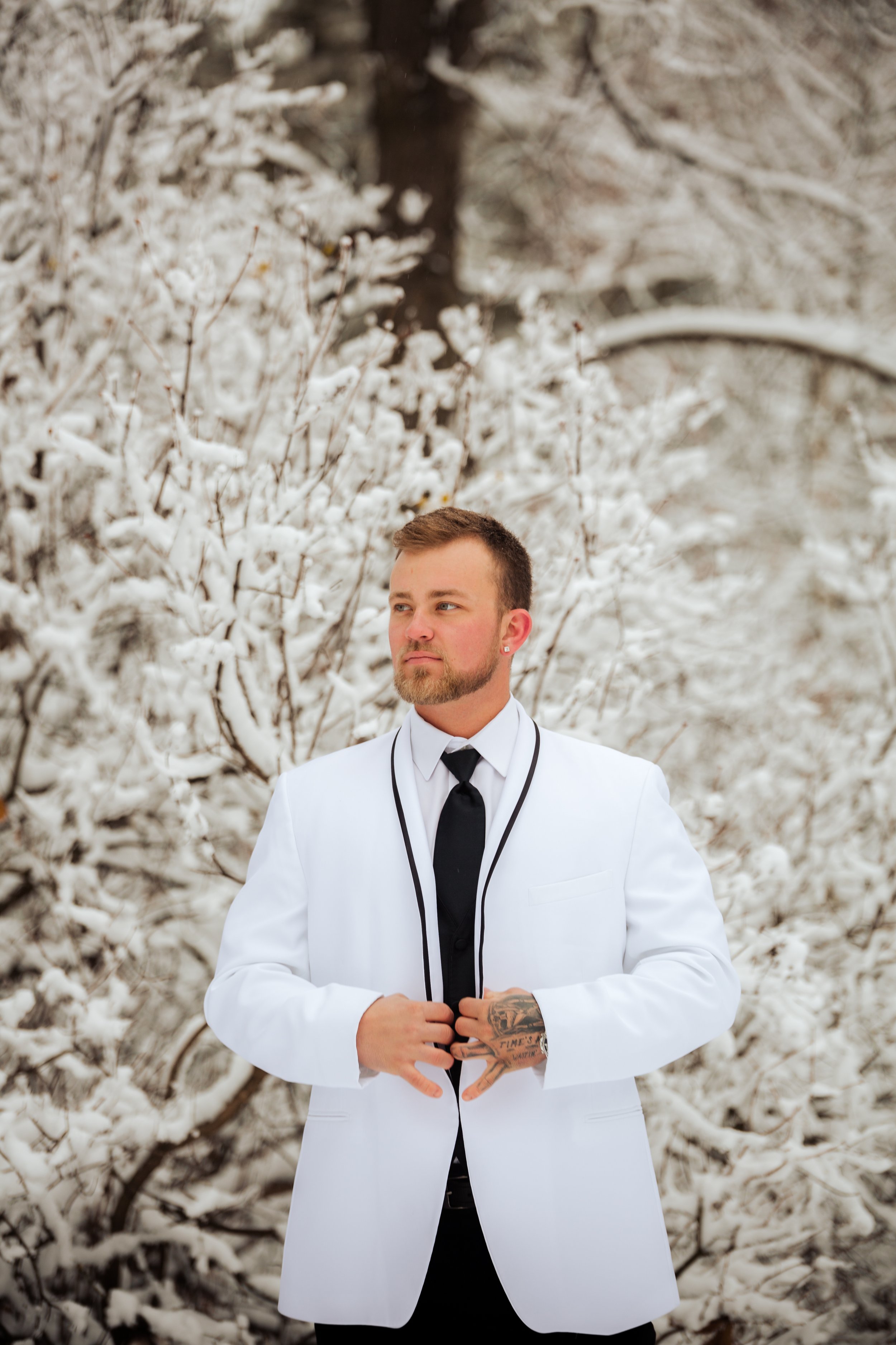 Sam and Isaac Wedding Teasers-9.jpg