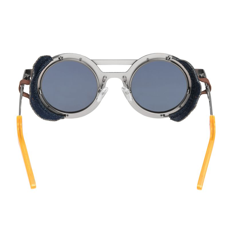 SEVENFRIDAY_INS103_WebAssets_Back_72dpi_800.png