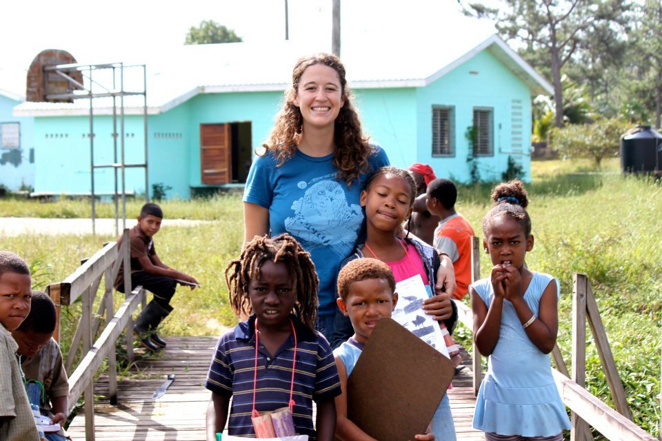 Amalia with students - Amalia Fernand - 2011.jpg