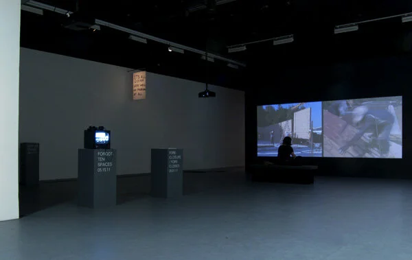  Foreclosed. Between Crisis and Possibility 2011 