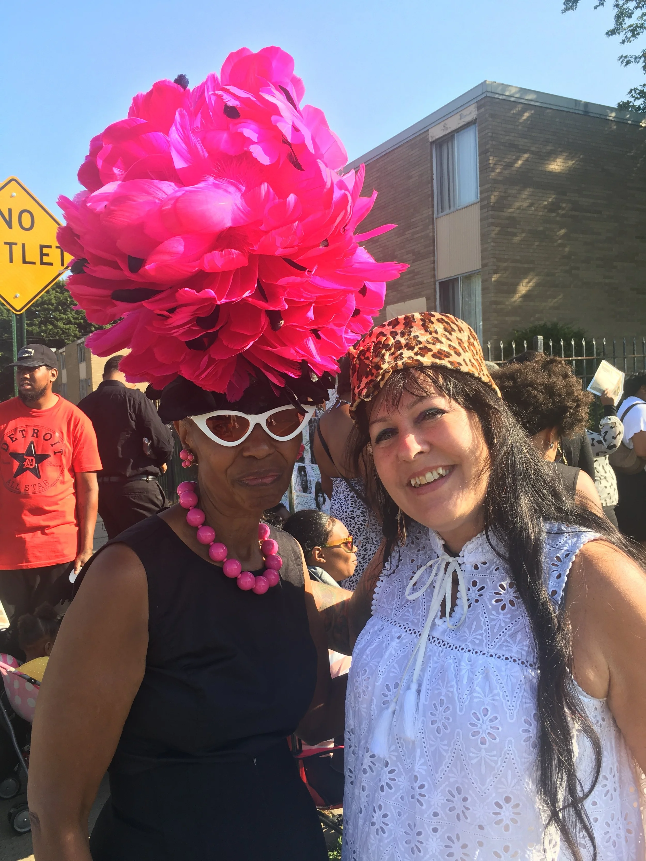 Harlem meets Bklyn in the D - with the lovely Lana Turner of Uptown fame!