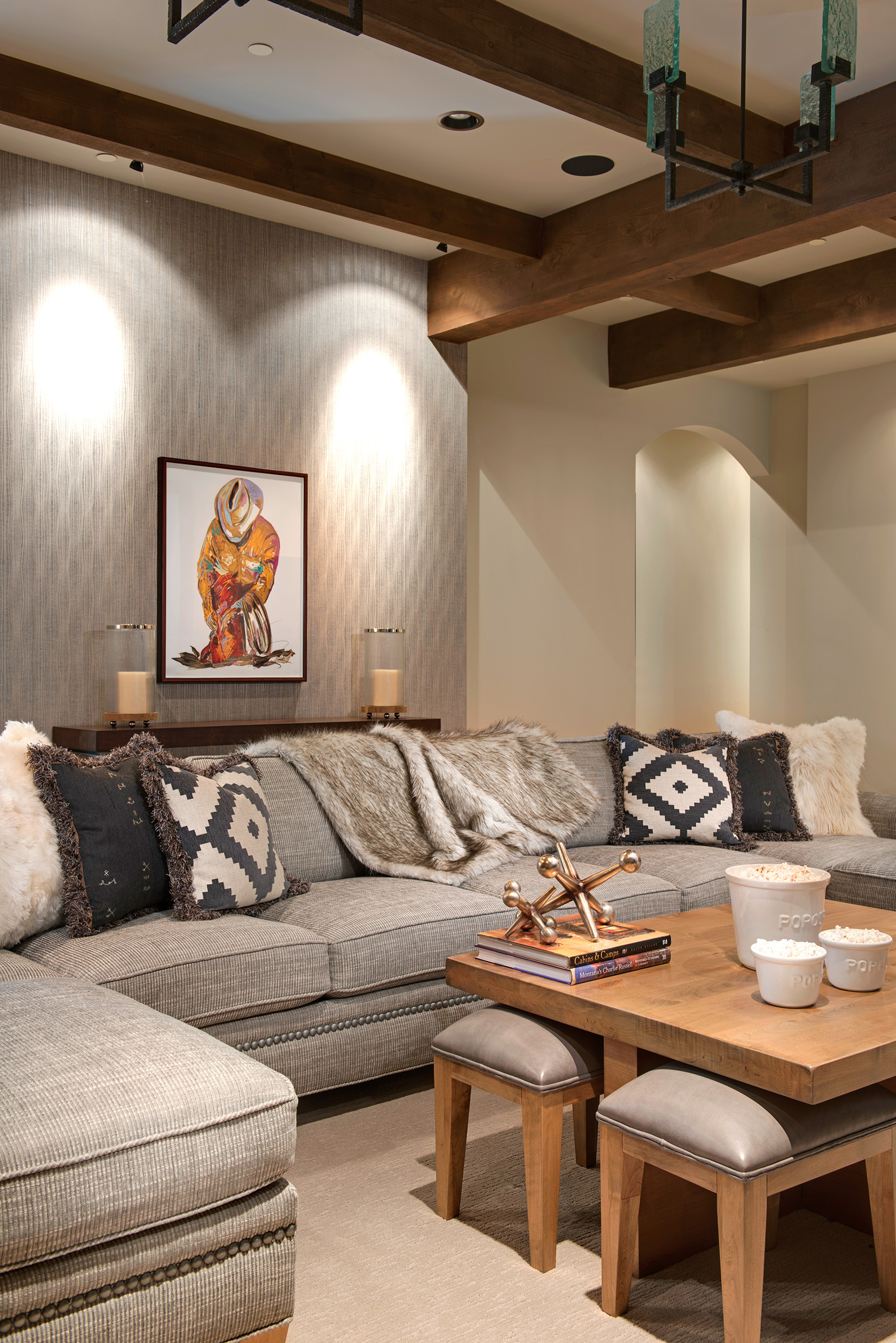 This family room is a great place to relax after a day out on the slopes!