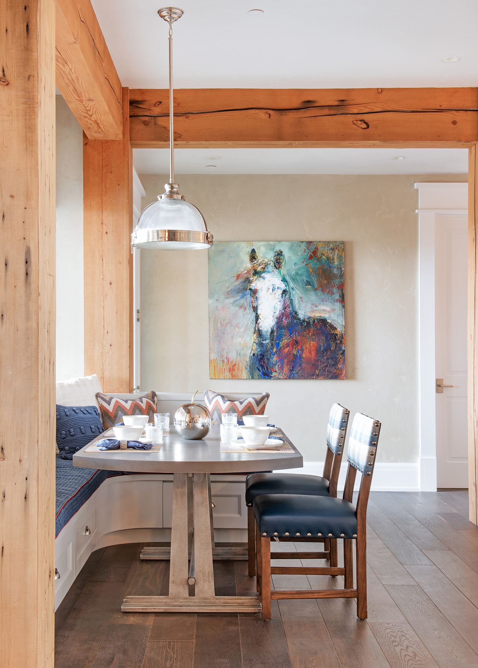 I know this is not a formal dining room but I love this little breakfast nook - this is a place I could sit and have my morning cup of tea! Varda Interiors , Yellowstone Club