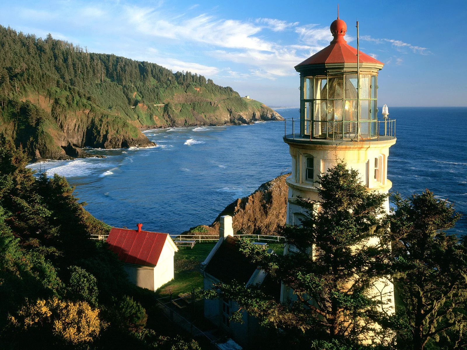 Heceta Head Lighthouse, Oregon.jpg