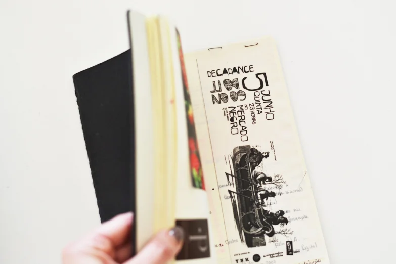 O Decadance... que nostalgia! Quem estudou no DECA sabe do que falo! Tempos bons por Aveiro.  The Decadance ... so much nostalgia! Whoever studied at DECA knows what I mean! Good times lived in Aveiro.