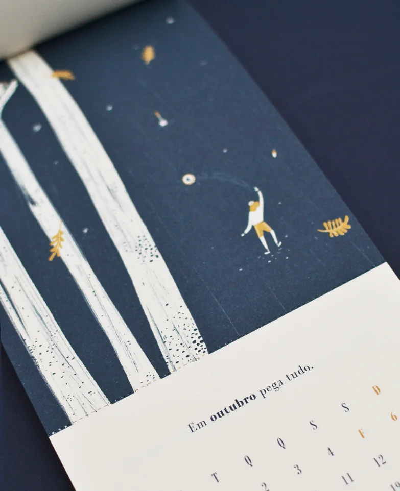 Outubro, por     Carolina Celas     . /   October, by     Carolina Celas   .