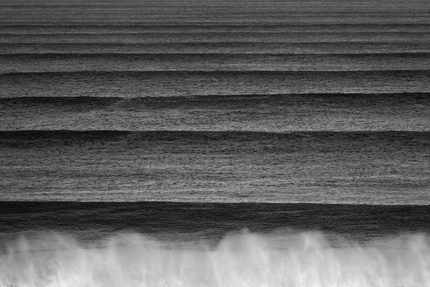 Photo by @nickrapley - southern sell rolling onto the east coast shores of the South Island, New Zealand.