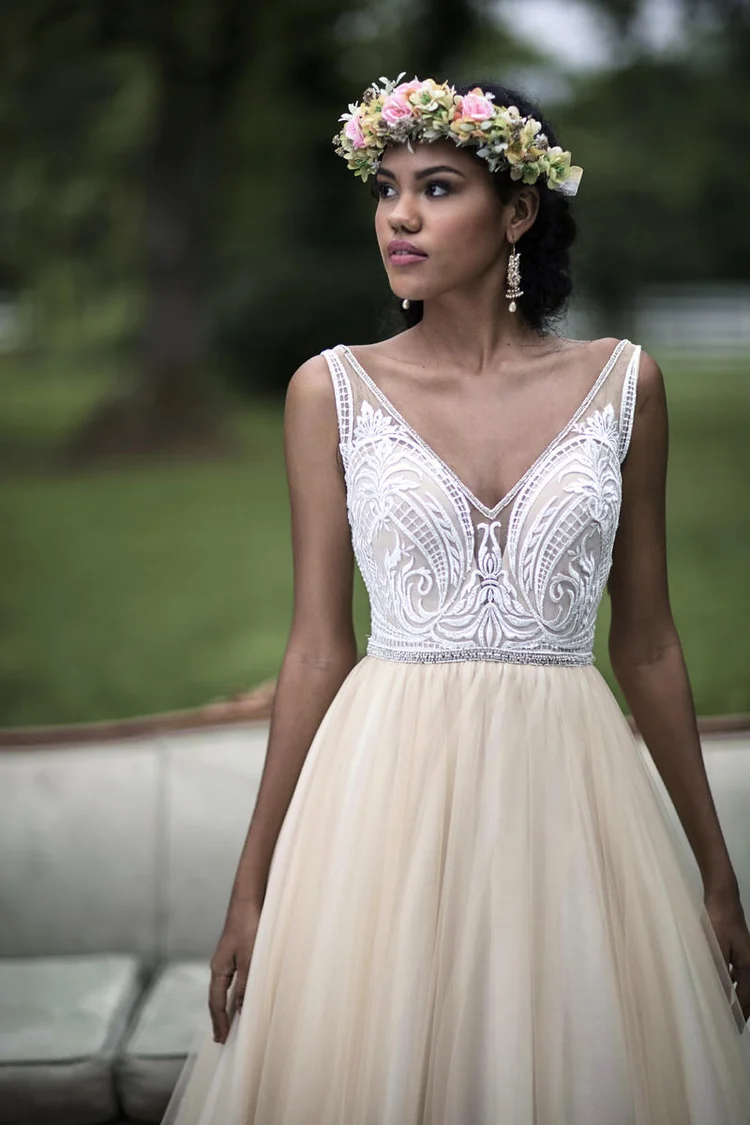casual non white wedding dresses Non-Traditional Wedding Attire: Ideas & Inspiration from Real Couples