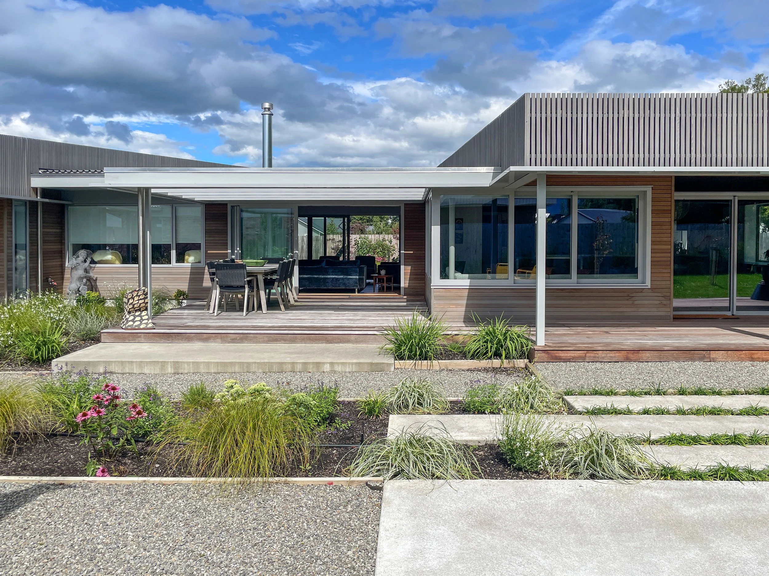 H House Photo-002.jpg