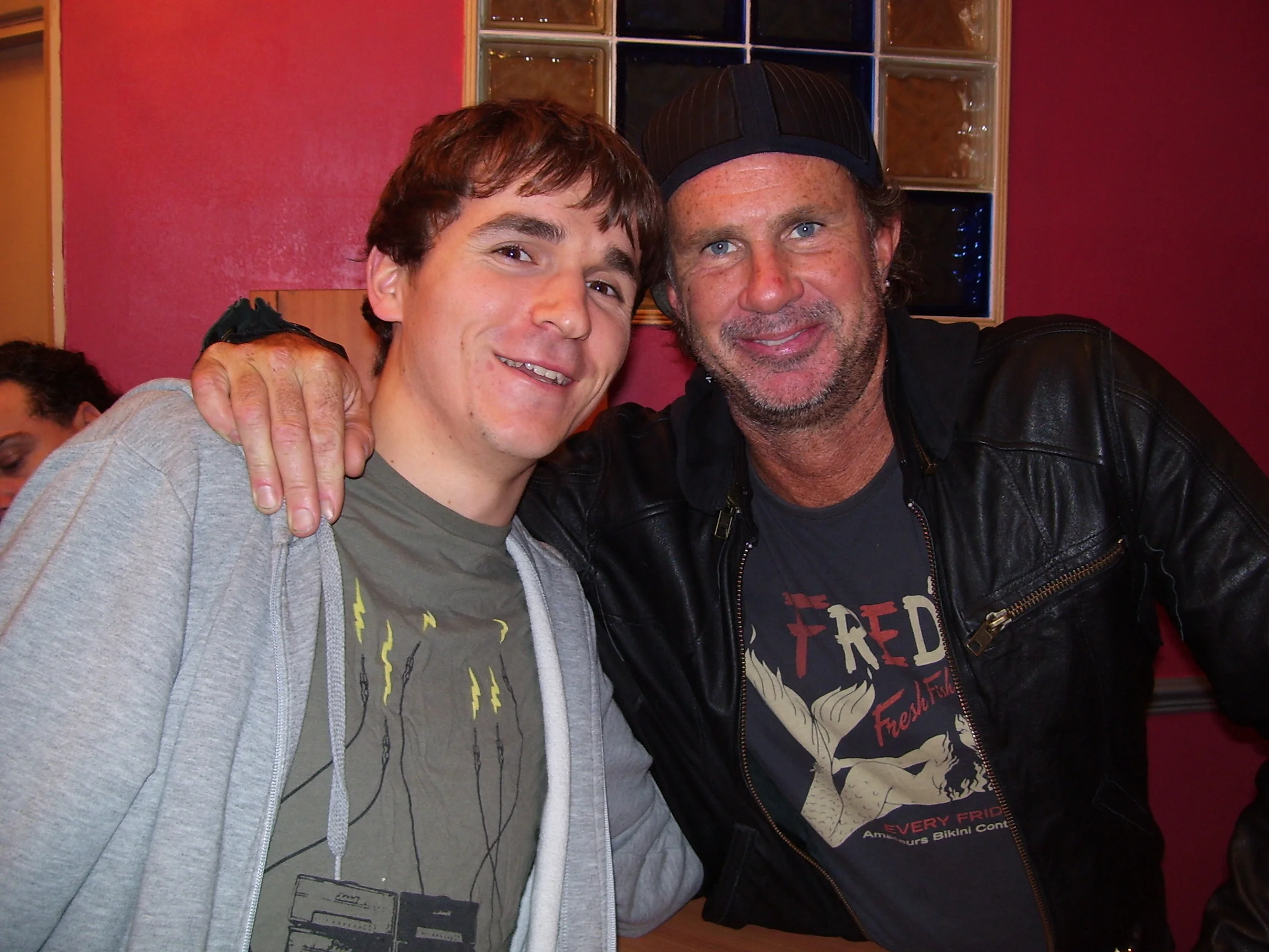 scott-with-drummer-chad-smith-from-the-red-hot-chili-peppers_5030457261_o.jpg