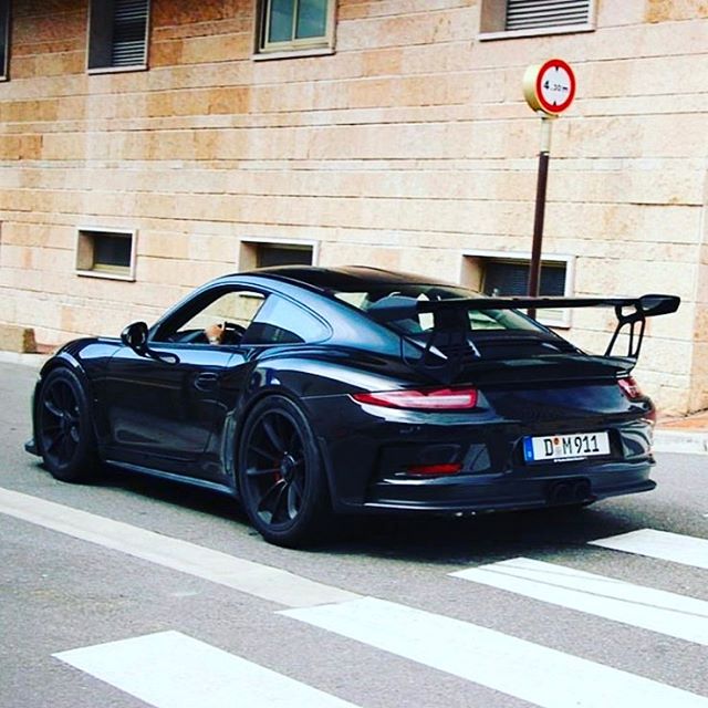 All black #blackout #porsche #911 #supercar #hyperdrivenz