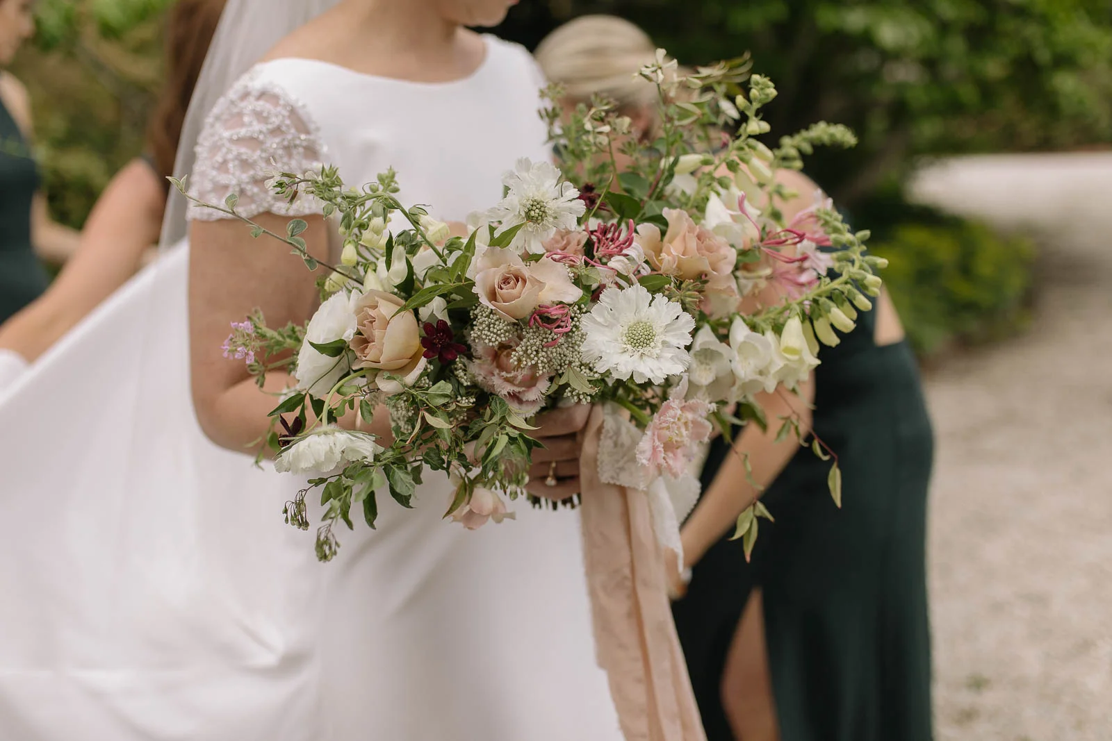 Katie+Matt-GettingReady-252.jpg