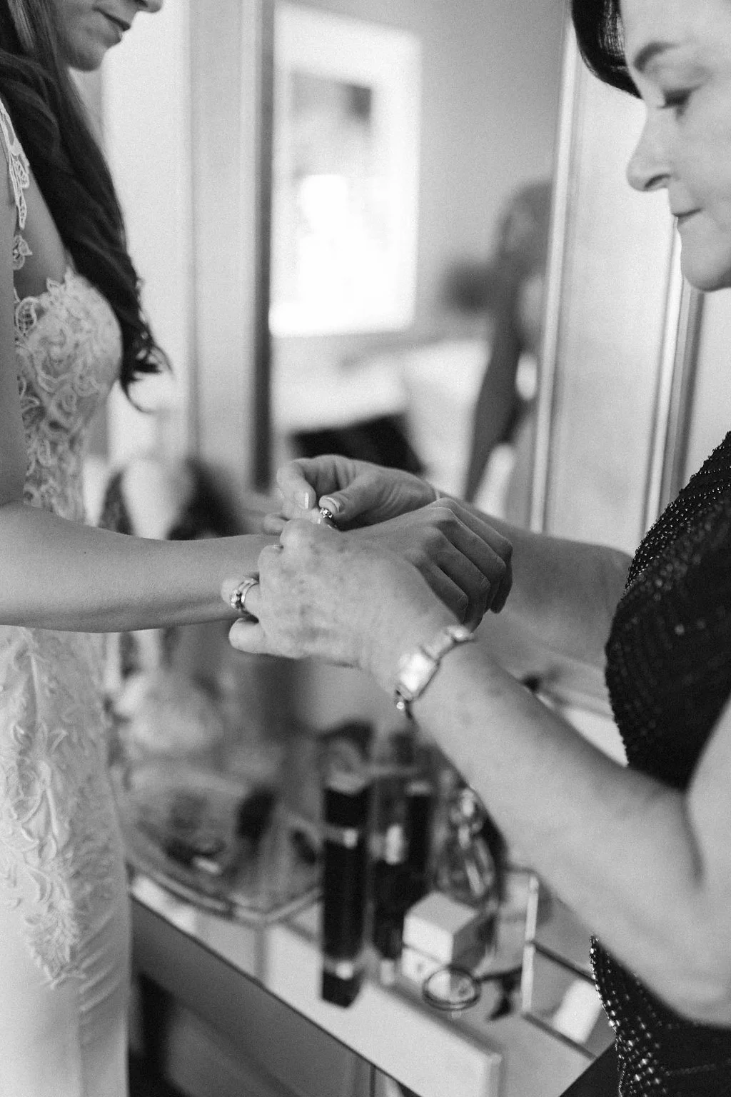Courtney+Patrick-GettingReady-93.jpg