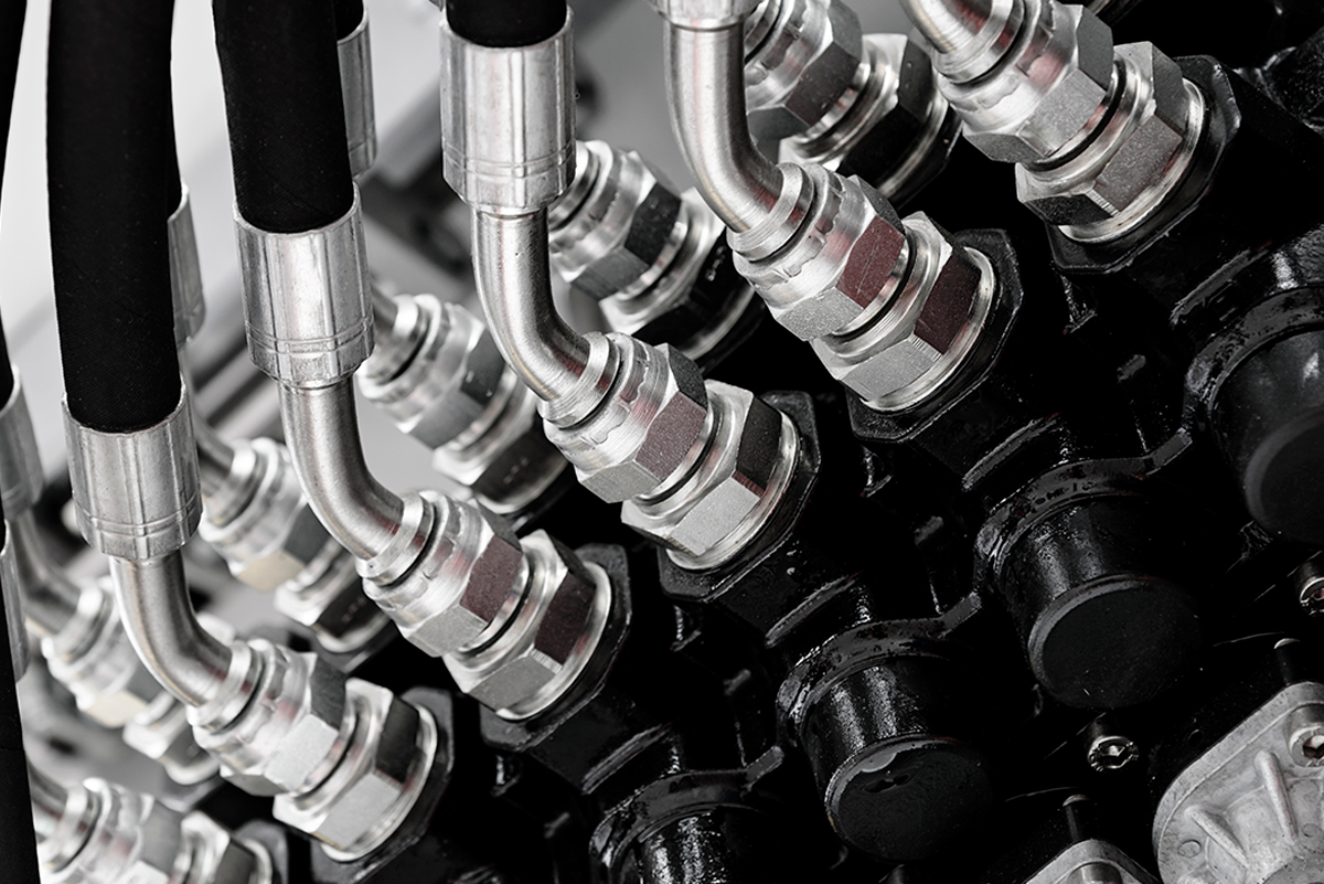 stainless-valve-couplers-manifold-web.jpg
